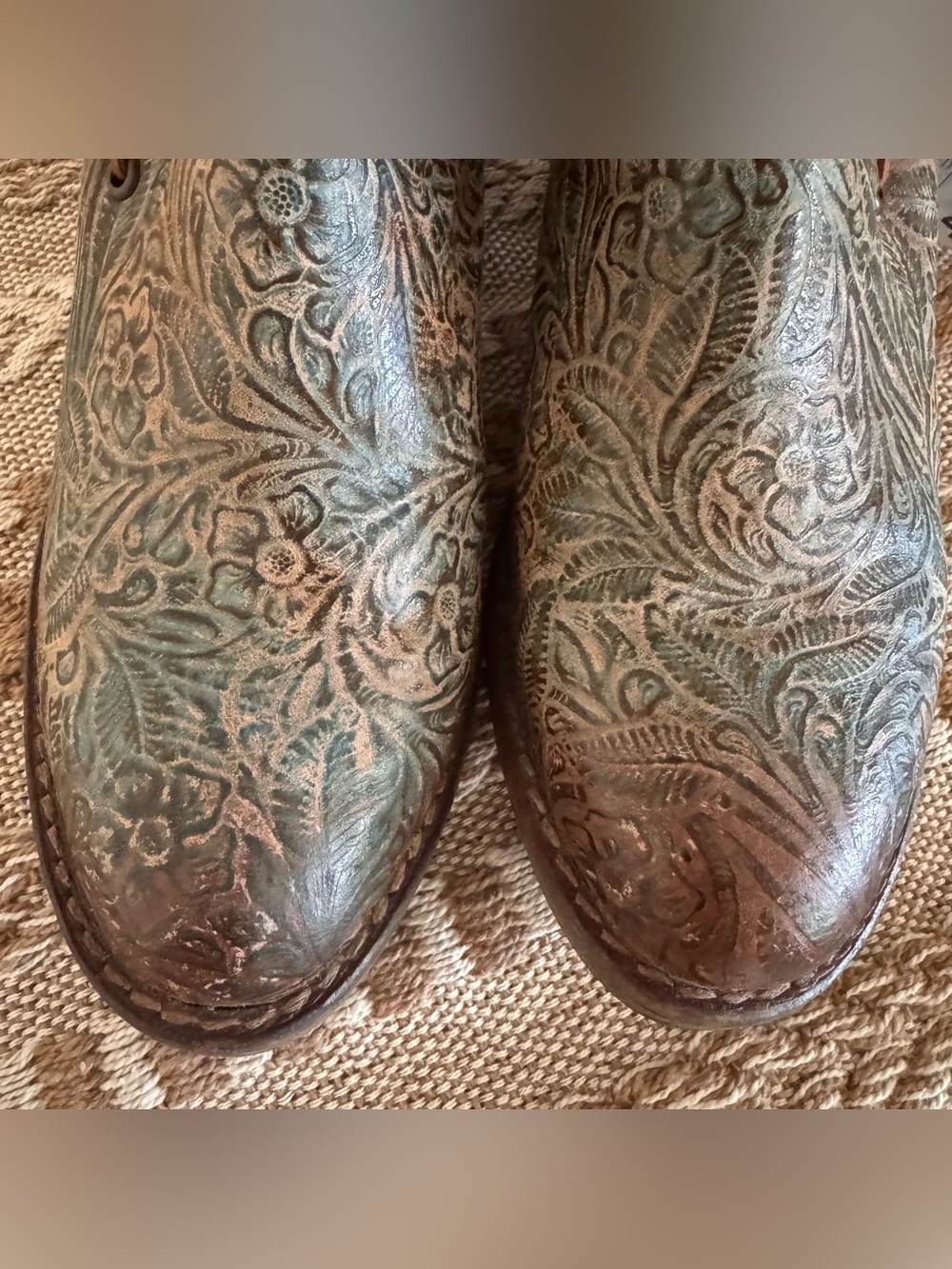 Circle G by Corral Floral Tooled Cutout Boots 🤎 - Picture 4 of 9